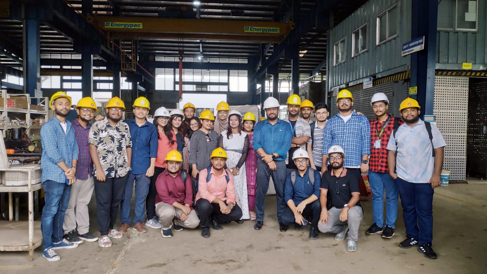 এনার্জিপ্যাক ইন্ডাস্ট্রিয়াল পার্ক পরিদর্শনে শিক্ষার্থীরা