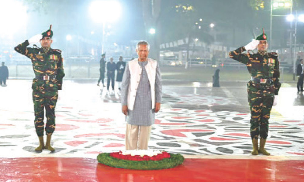 Floral tributes at Ekushey first hour