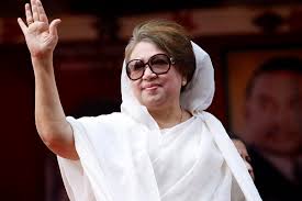 খালেদা জিয়াকে স্বাগত জানাতে স্লোগান মুখর রাজপথ