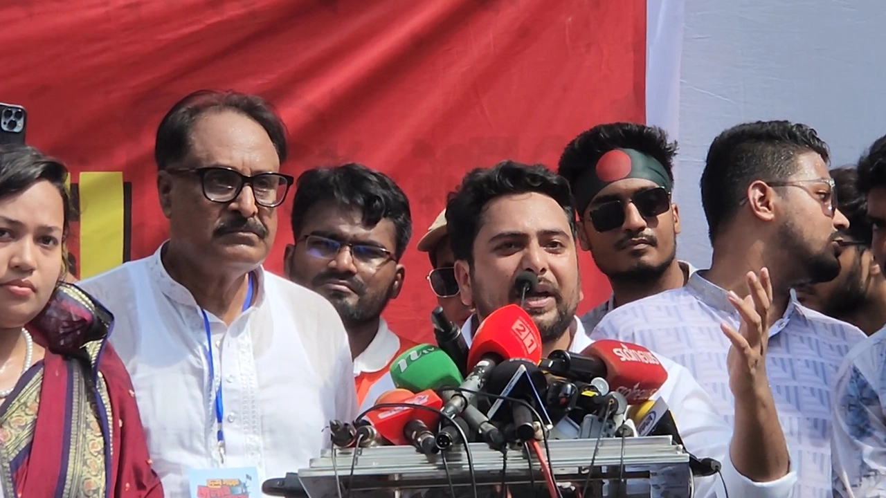 সীমান্তে দাদাদের বাহাদুরির দিন শেষ:নাহিদ ইসলাম