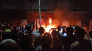 জাতীয় পার্টির কার্যালয়ে ভাঙচুর-আগুন