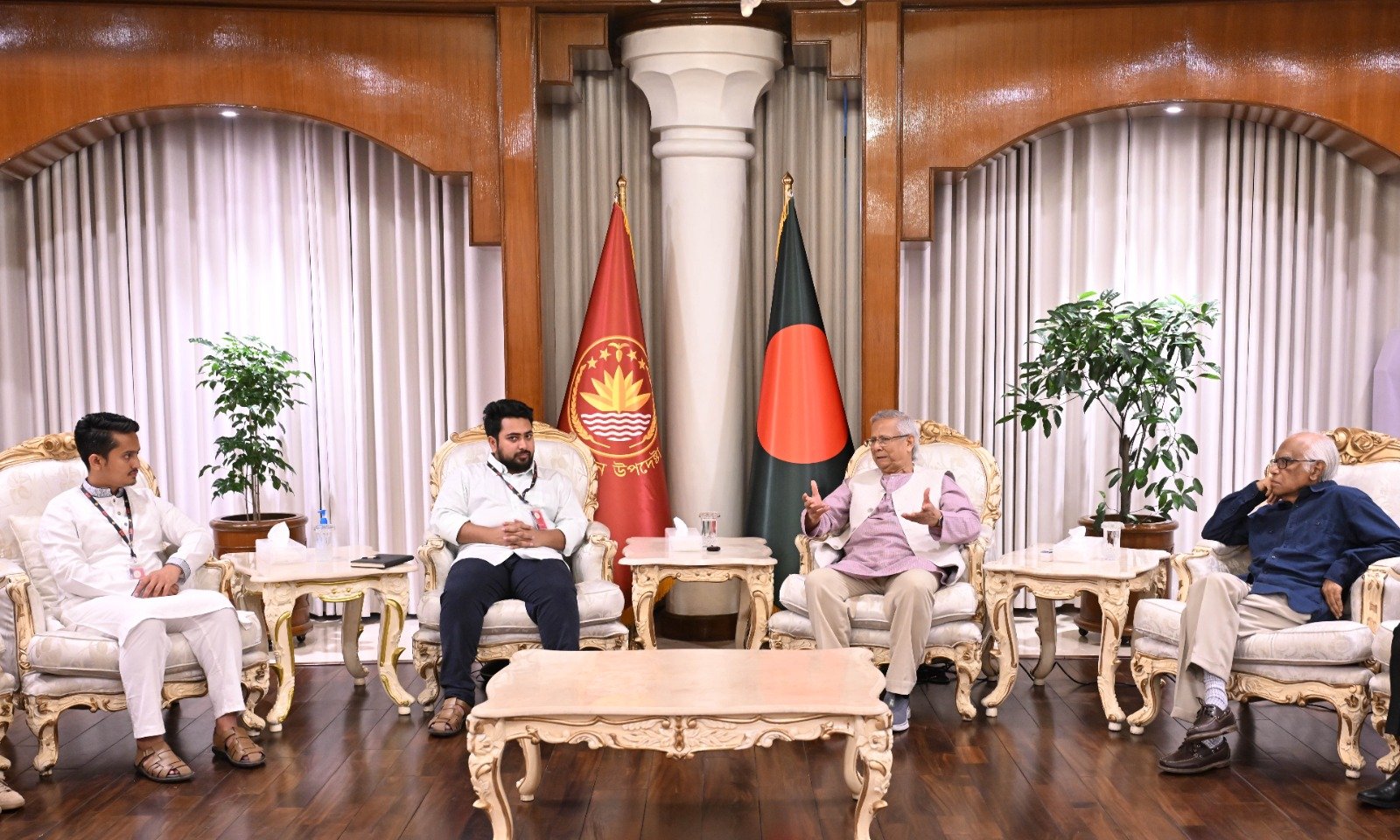 আগে গণভোট তারপর তত্ত্বাবধায়ক সরকার: নাহিদ