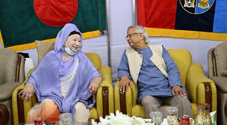 সেনাকুঞ্জে প্রধান উপদেষ্টা-বিএনপি প্রধানের সাক্ষাৎ