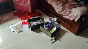 রাজবাড়ীতে ডাকাতি,২০ লাখ টাকার স্বর্ণালংকার লুট