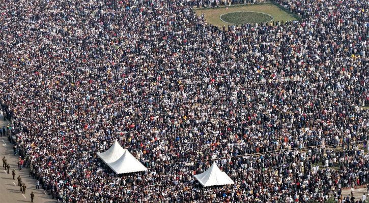 মানিক মিয়া অ্যাভিনিউতে ‘ইতিহাসের সর্ববৃহৎ জানাজা