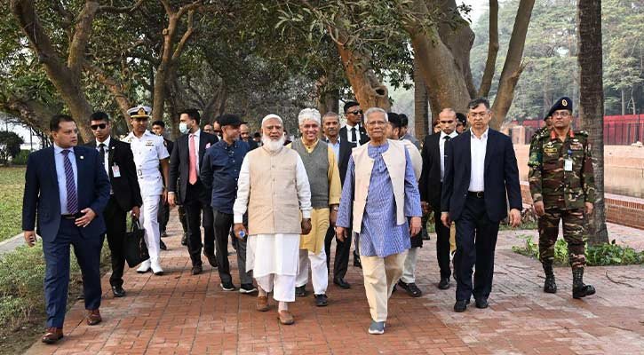 জুলাই স্মৃতি জাদুঘরে প্রধান উপদেষ্টা