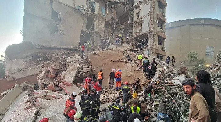 লেবাননে ইসরায়েলের অব্যাহত হামলা,ঝুঁকিতে যুদ্ধবিরতি