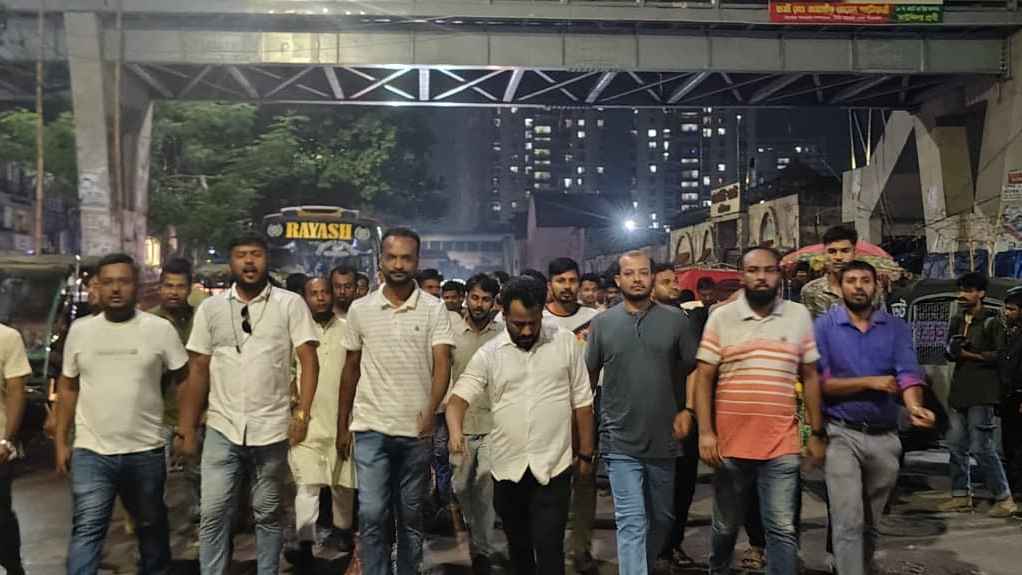 নিউমার্কেটে  ছাত্রদলের বিক্ষোভ মিছিল