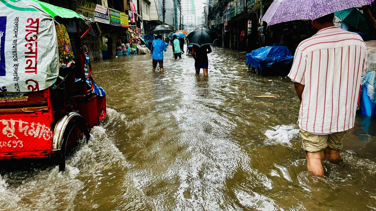 অকার্যকর ড্রেনেজ, অচল স্লুইসগেটে চরম দুর্ভোগ
