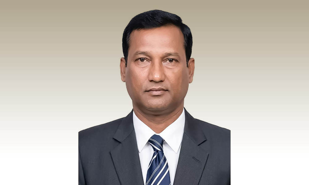 দুর্নীতির অভিযোগের মধ্যেই পদোন্নতির অপেক্ষা